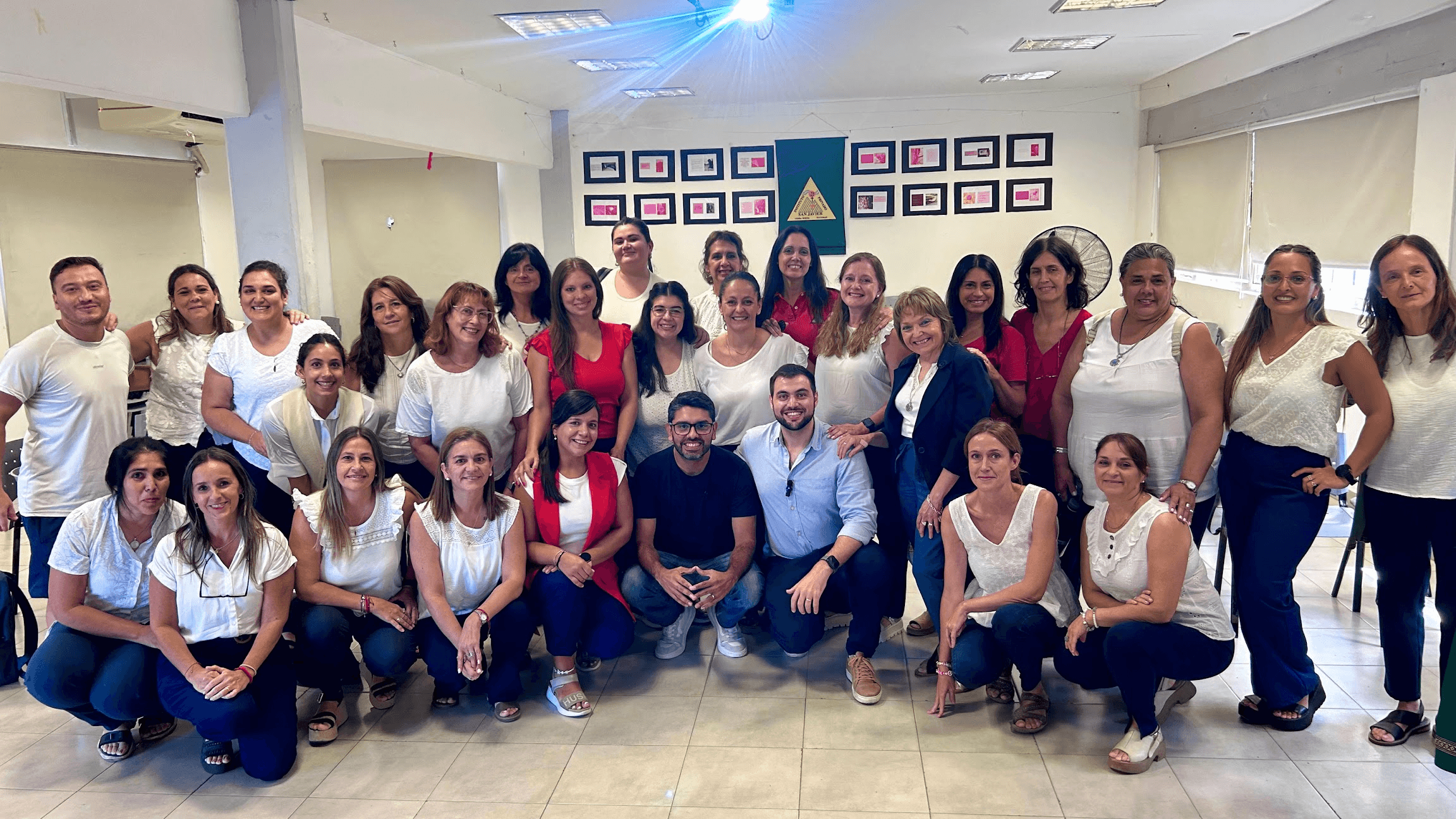 Encuentro de capacitación en el Colegio San Javier